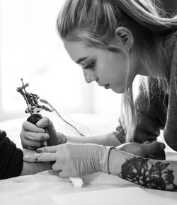 Обучение художественной татуировке